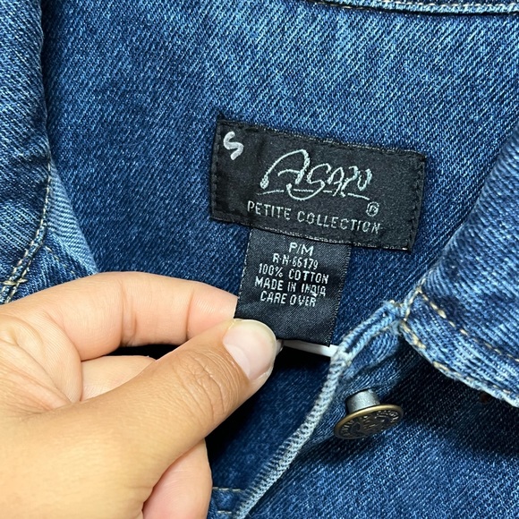 Embroidered Jean Jacket - Picture 4 of 9